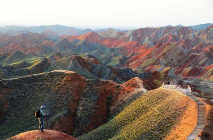Разноцветные горы Чжанъе